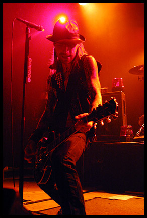 2004-02-14 - Backyard Babies at P3 Popstad 2004, Jönköping