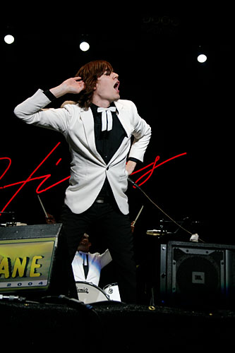 2004-06-27 - The Hives at Hurricane - Southside, Hamburg