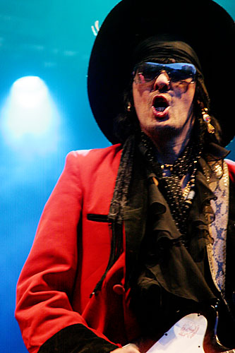2004-07-09 - Hanoi Rocks från Peace & Love, Borlänge