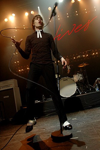 2004-11-07 - The Hives från Cirkus, Stockholm