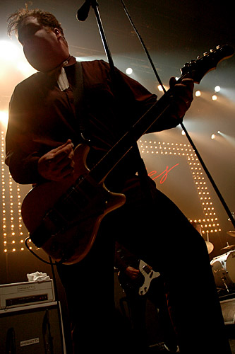 2004-11-07 - The Hives från Cirkus, Stockholm