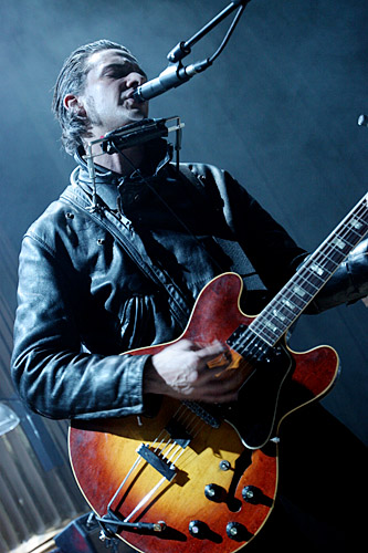 2005-11-14 - Black Rebel Motorcycle Club at Nalen, Stockholm