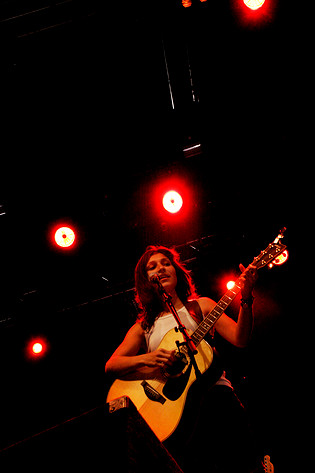 2006-07-15 - Laleh at Arvikafestivalen, Arvika