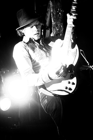 2007-03-31 - Lukas Kasha at Blå, Oslo