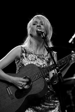 2007-11-18 - Jonna Lee från Rival, Stockholm