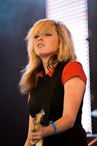 2008-07-05 - The Ting Tings at Roskildefestivalen, Roskilde