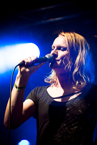 2008-08-02 - Billie the Vision & the Dancers från Emmabodafestivalen, Emmaboda