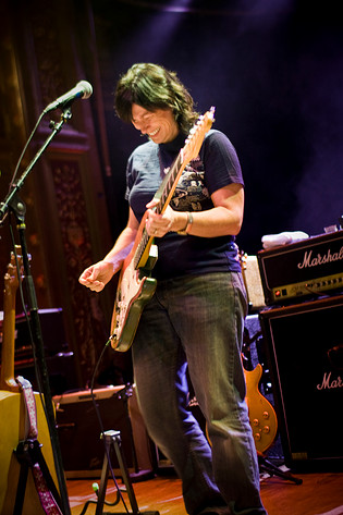 2008-08-26 - The Breeders at Berns, Stockholm