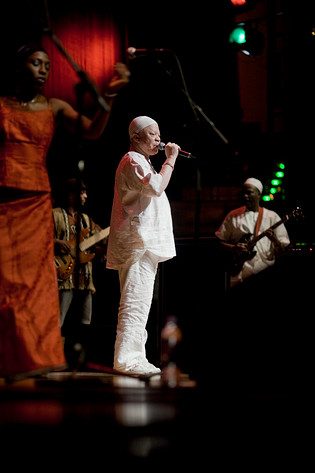 2009-04-26 - Salif Keita från Konserthuset, Stockholm