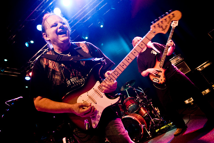 2009-04-28 - Walter Trout & the Radicals at Debaser Medis, Stockholm