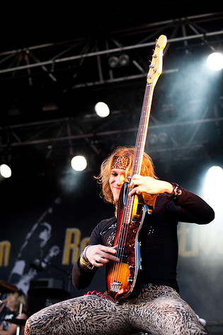 2009-06-06 - Hot Leg at Sweden Rock Festival, Sölvesborg