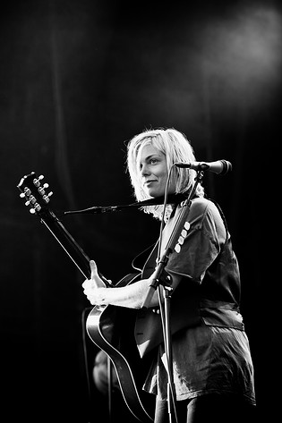 2009-07-02 - Anna Ternheim at Trädgår'n, Göteborg