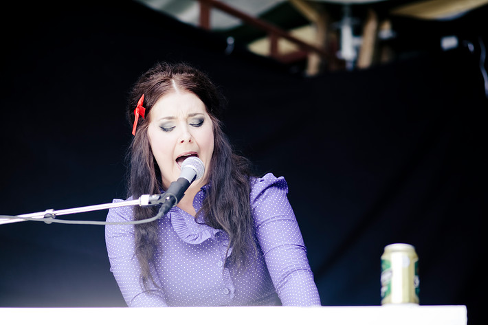 2009-07-31 - Miss Li at Emmabodafestivalen, Emmaboda