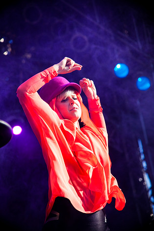 2009-08-14 - Robyn från Way Out West, Göteborg