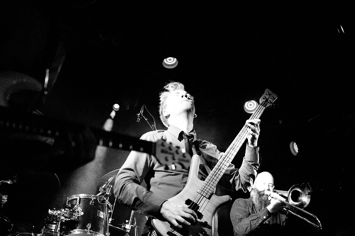2009-10-30 - Momo Orchestra at Debaser Strand, Stockholm