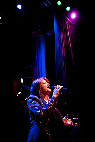 2010-03-09 - Rosanne Cash at Nalen, Stockholm