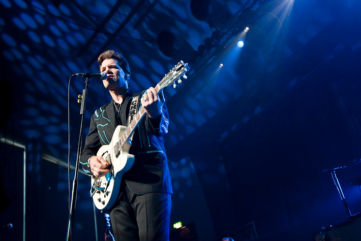 2010-06-01 - Chris Isaak at Filadelfiakyrkan, Stockholm