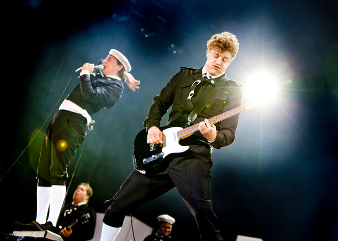 2010-06-17 - The Hives at West Coast Riot, Göteborg