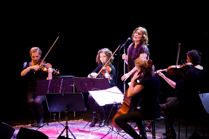 2011-01-29 - Helen Sjöholm at Tonhallen, Sundsvall