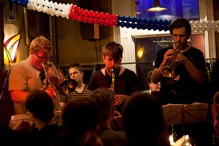 2011-04-09 - LED från Glenn Miller Café, Stockholm