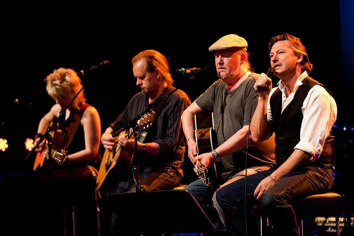 2011-04-15 - Ekborg-Plura-Carla-Caroline at Rival, Stockholm