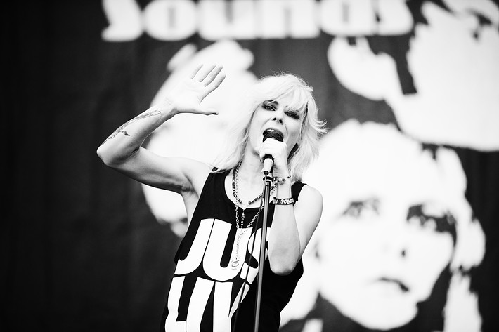 2011-07-01 - The Sounds at Peace & Love, Borlänge
