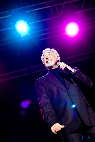 2011-08-03 - Tom Jones at Sofiero, Helsingborg