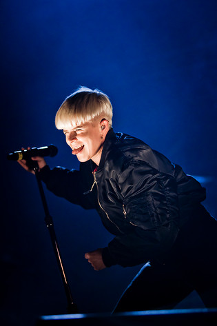2011-08-19 - Robyn från Parkenfestivalen, Bodø