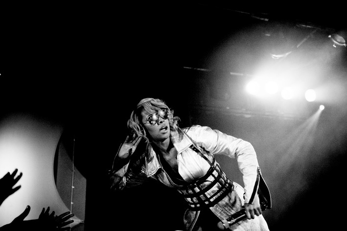 2011-10-03 - Keri Hilson från Brew House, Göteborg