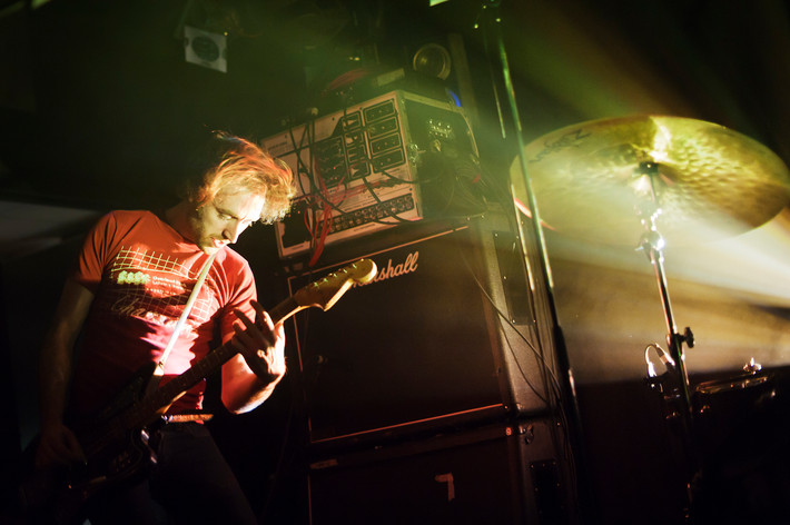 2012-04-21 - A Place to Bury Strangers at Debaser Malmö, Malmö