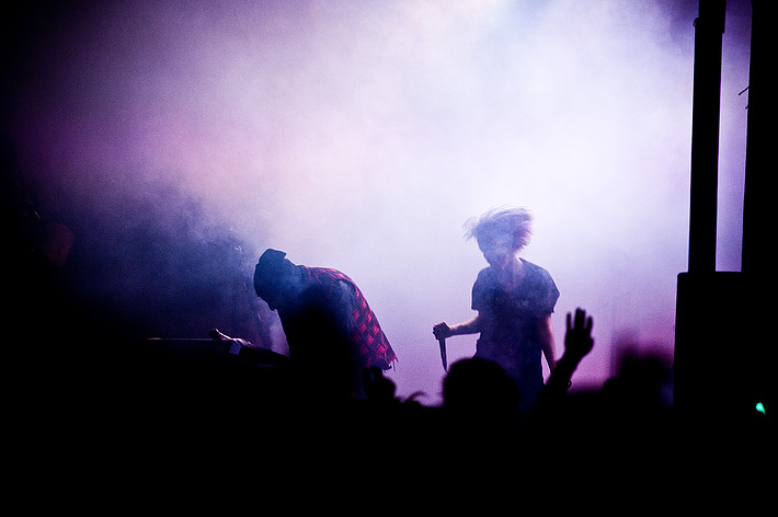 2012-07-27 - Crystal Castles från Emmabodafestivalen, Emmaboda