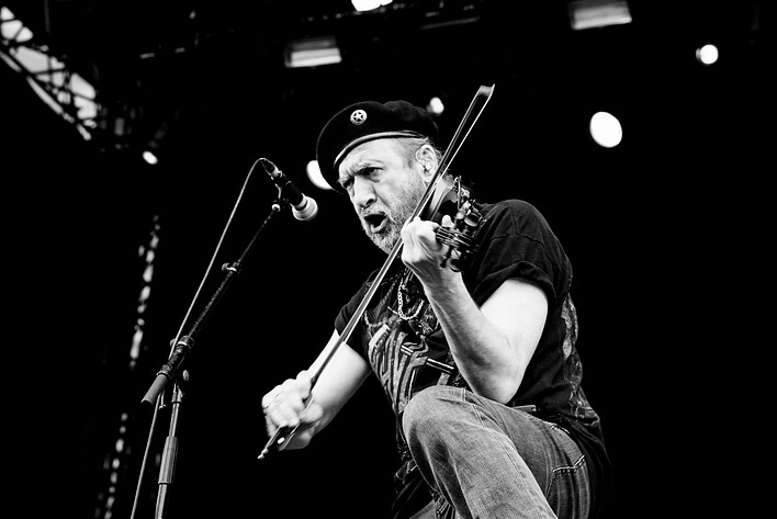 2013-06-27 - Gogol Bordello från Bråvalla, Norrköping