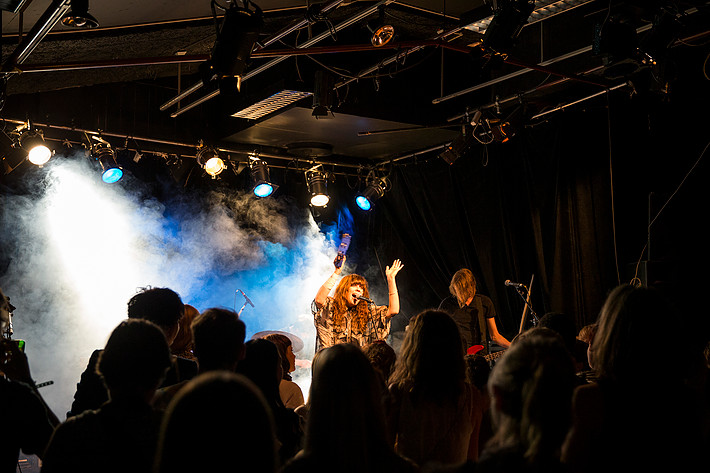 2013-07-26 - Sibille Attar at Storsjöyran, Östersund