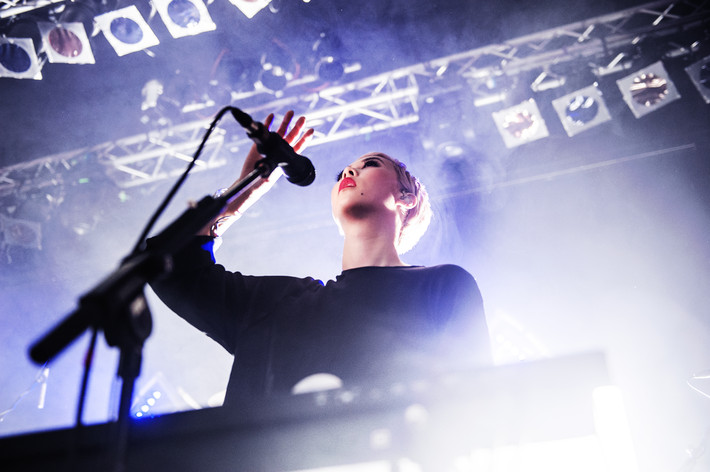 2013-11-01 - The Naked And Famous från Debaser Medis, Stockholm