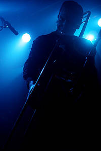 2005-11-13 - Black Rebel Motorcycle Club at Sticky Fingers, Göteborg