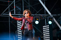 2012-07-27 - Magnus Uggla at Storsjöyran, Östersund